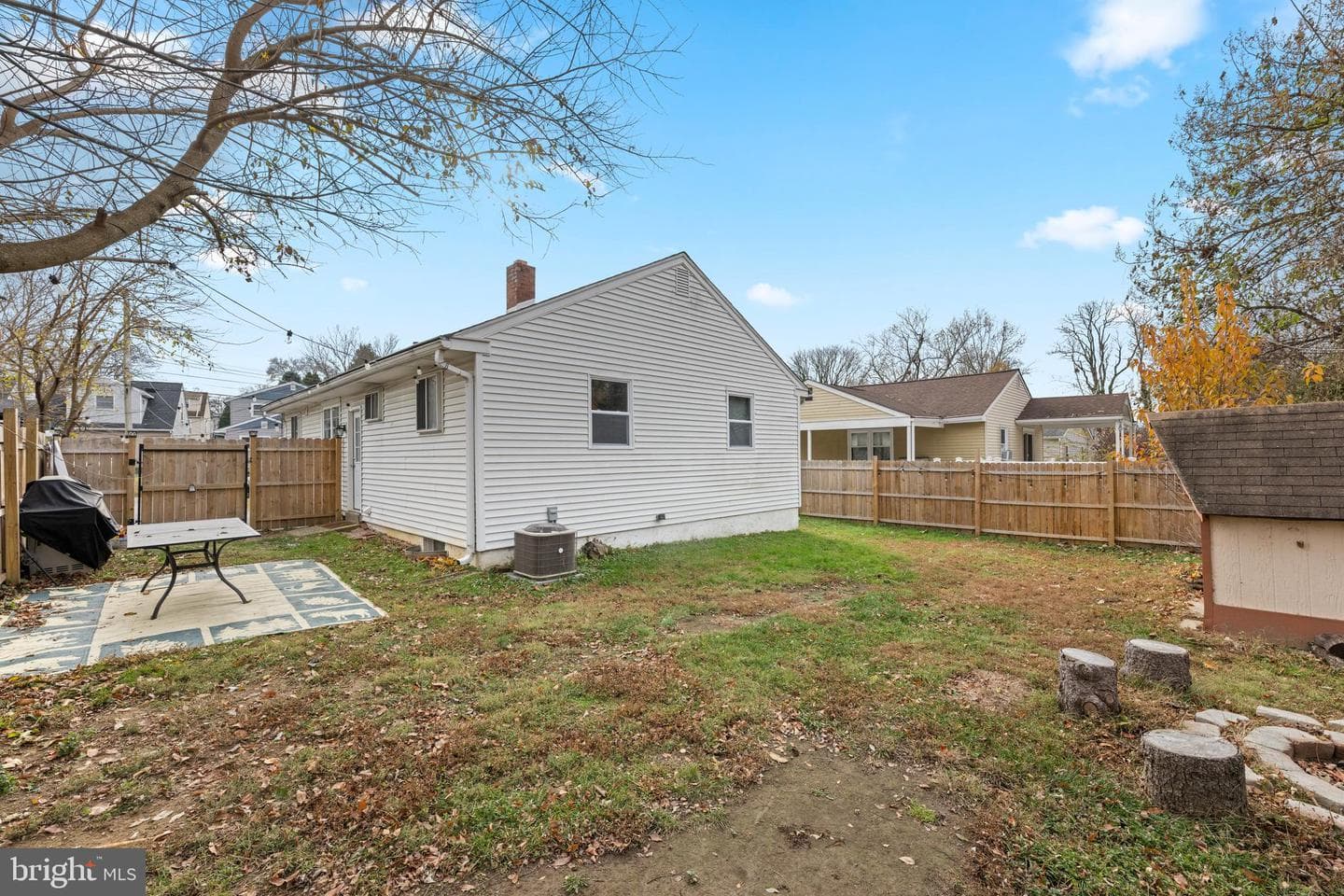 205 W Rodgers Street photo 32