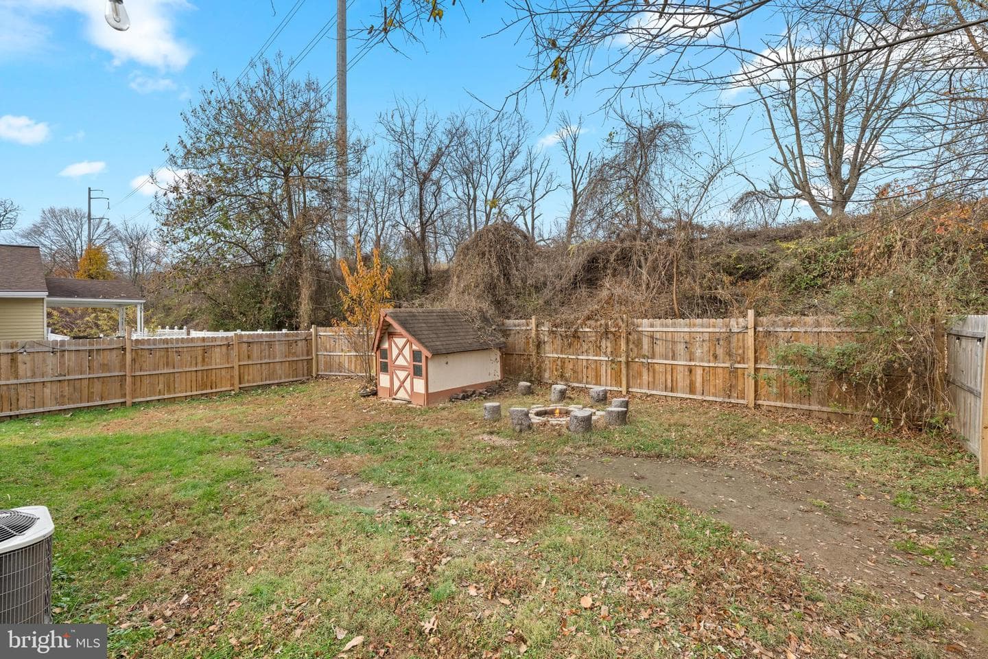 205 W Rodgers Street photo 33