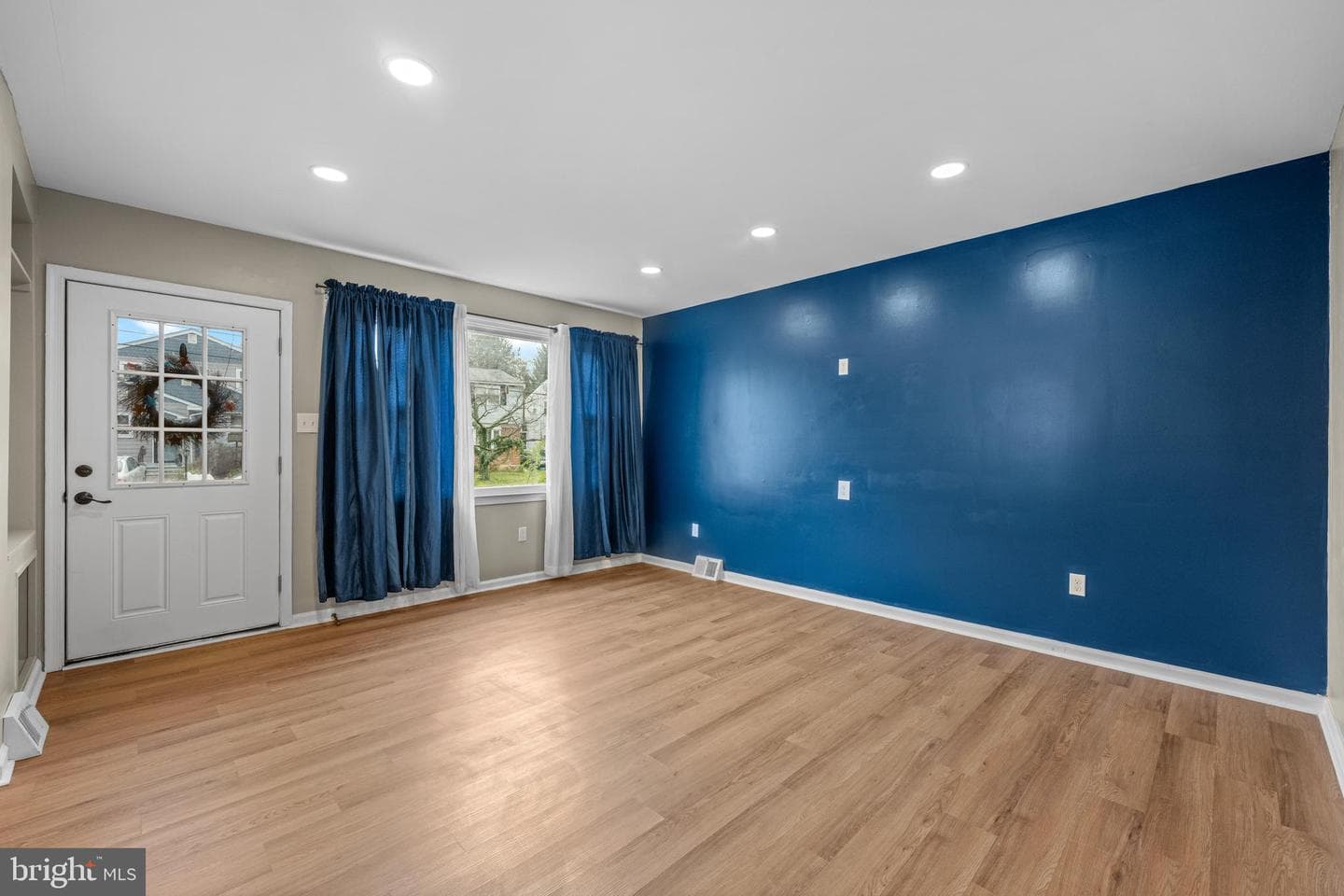 205 W Rodgers Street photo 7
