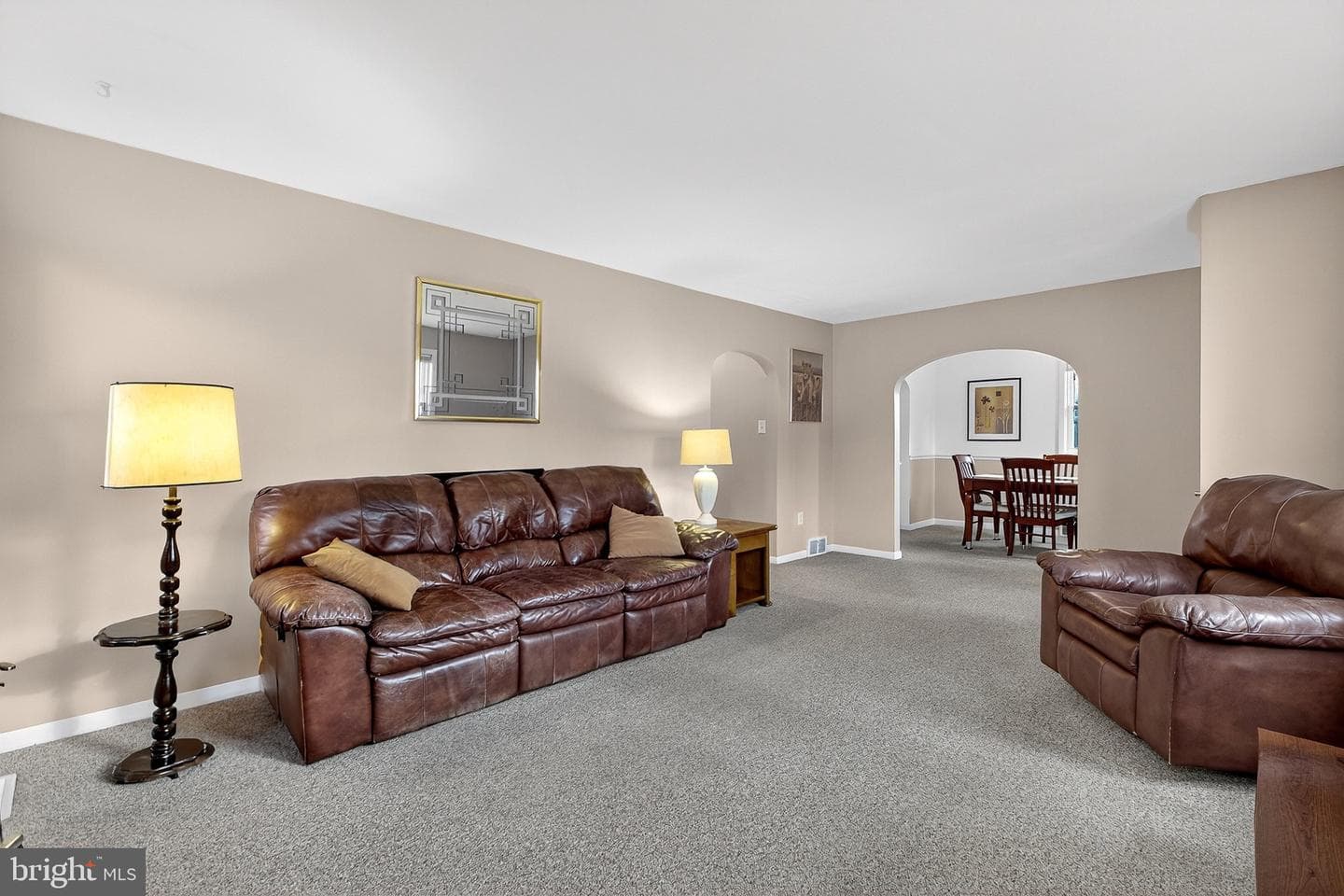 111 E Oak Lane photo 10