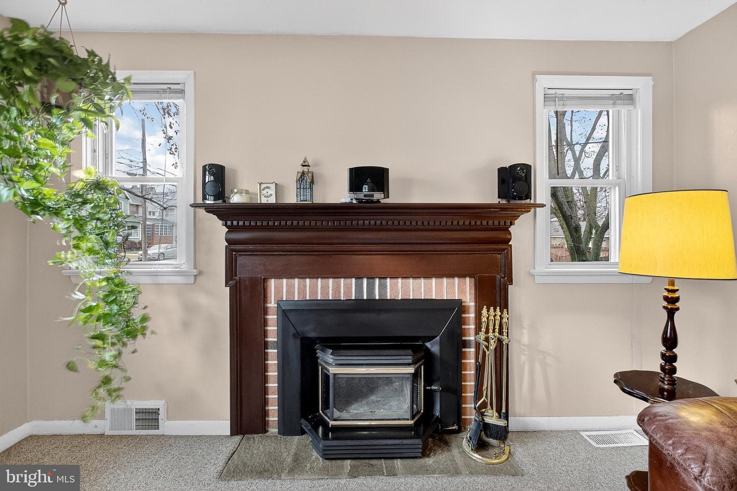 111 E Oak Lane photo 11