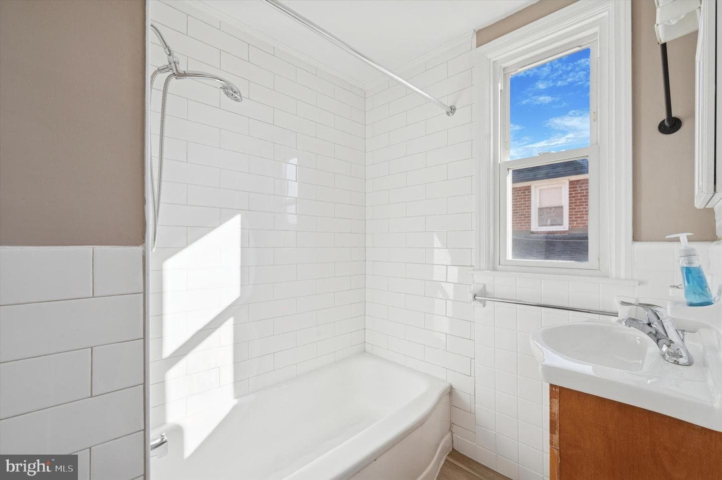 1228 Bryan Street photo 11