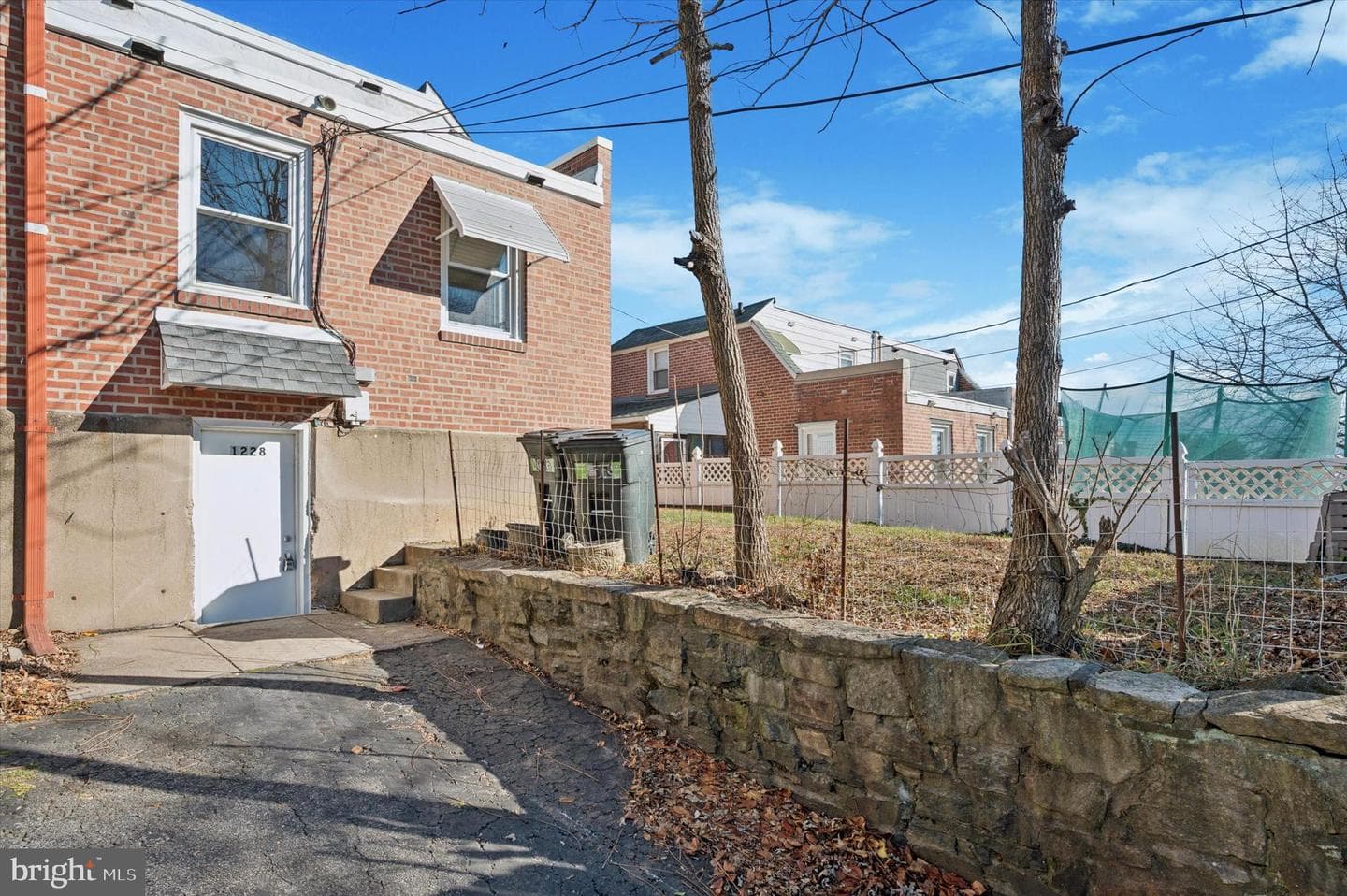 1228 Bryan Street photo 20