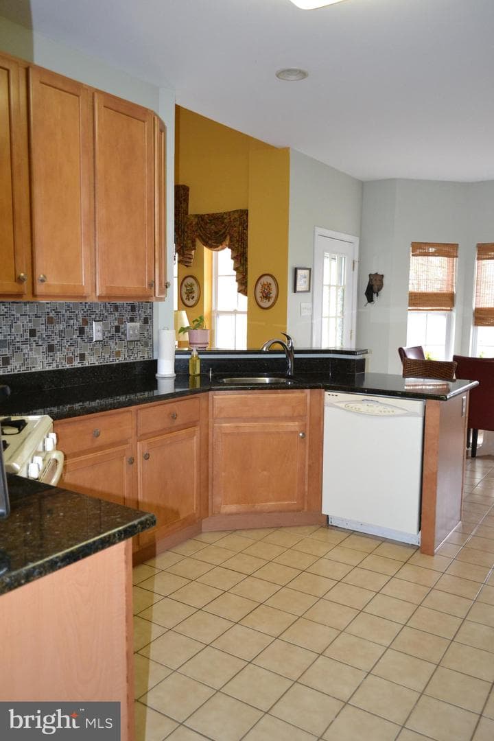 40 Brentwood Road photo 21