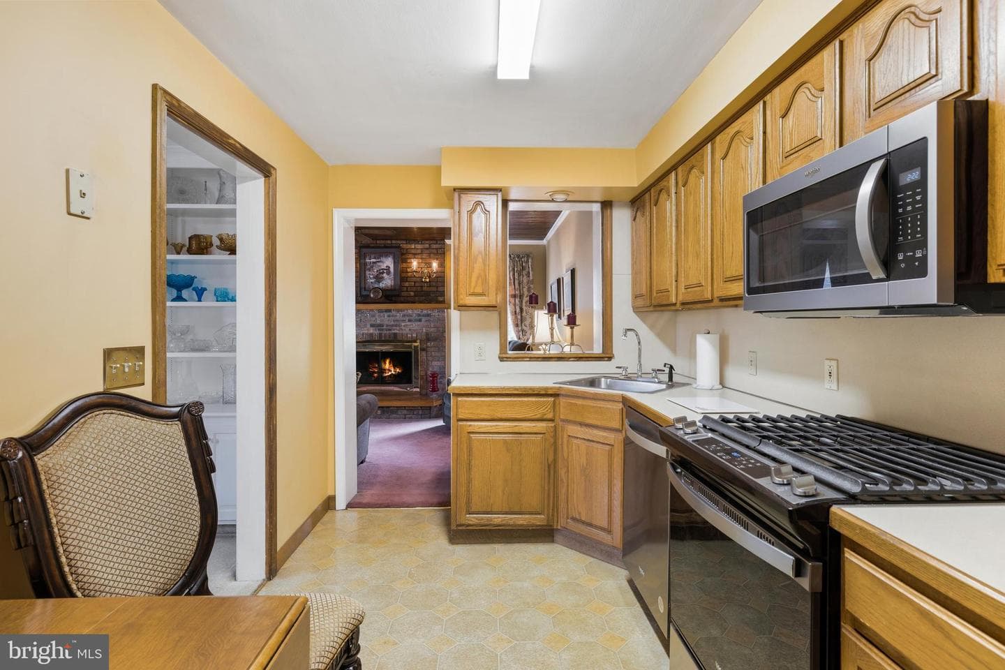 332 Holland Street photo 10