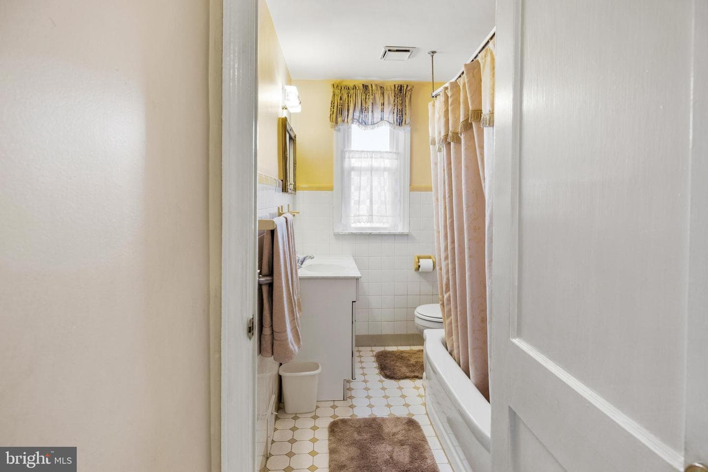 332 Holland Street photo 21