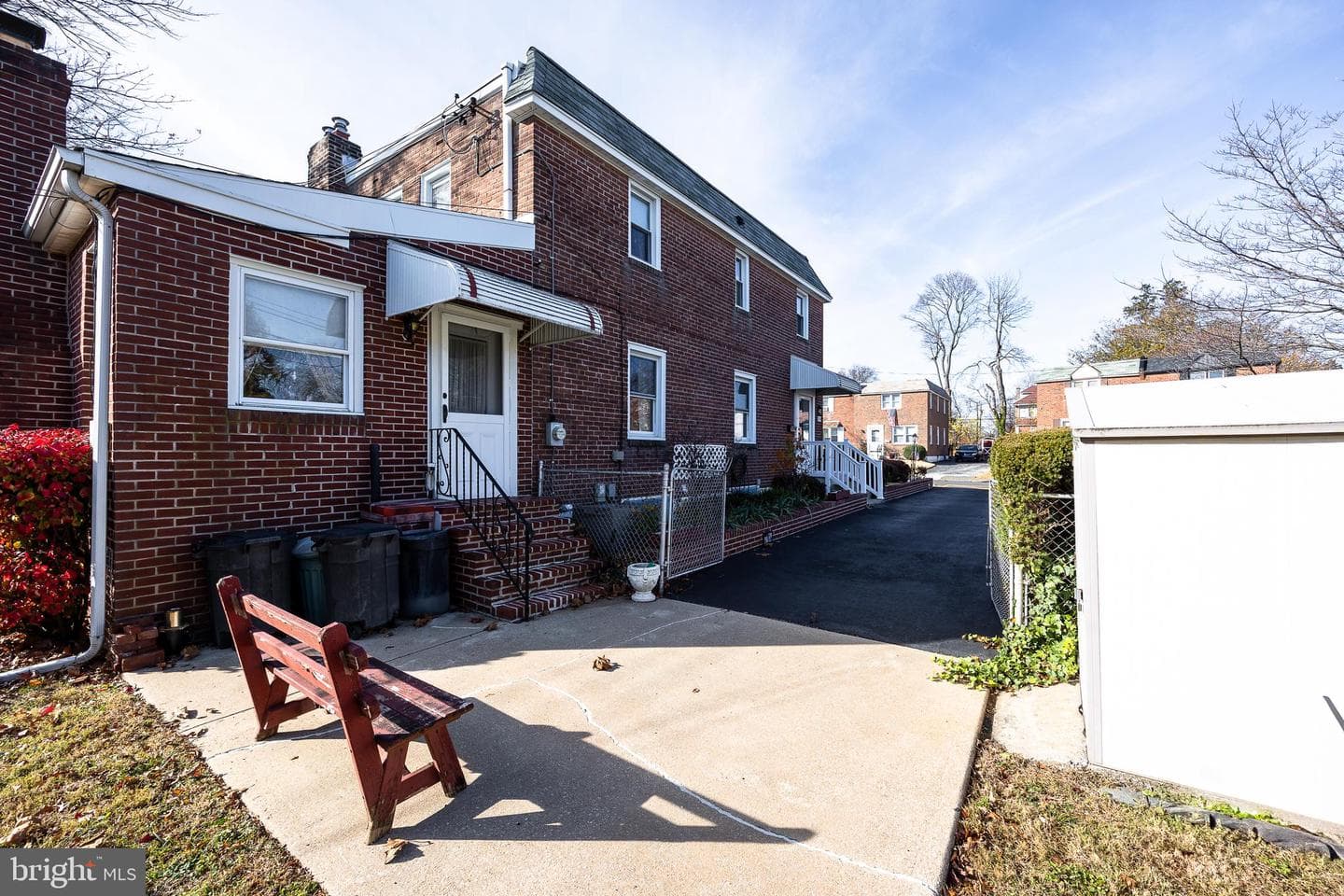 332 Holland Street photo 27