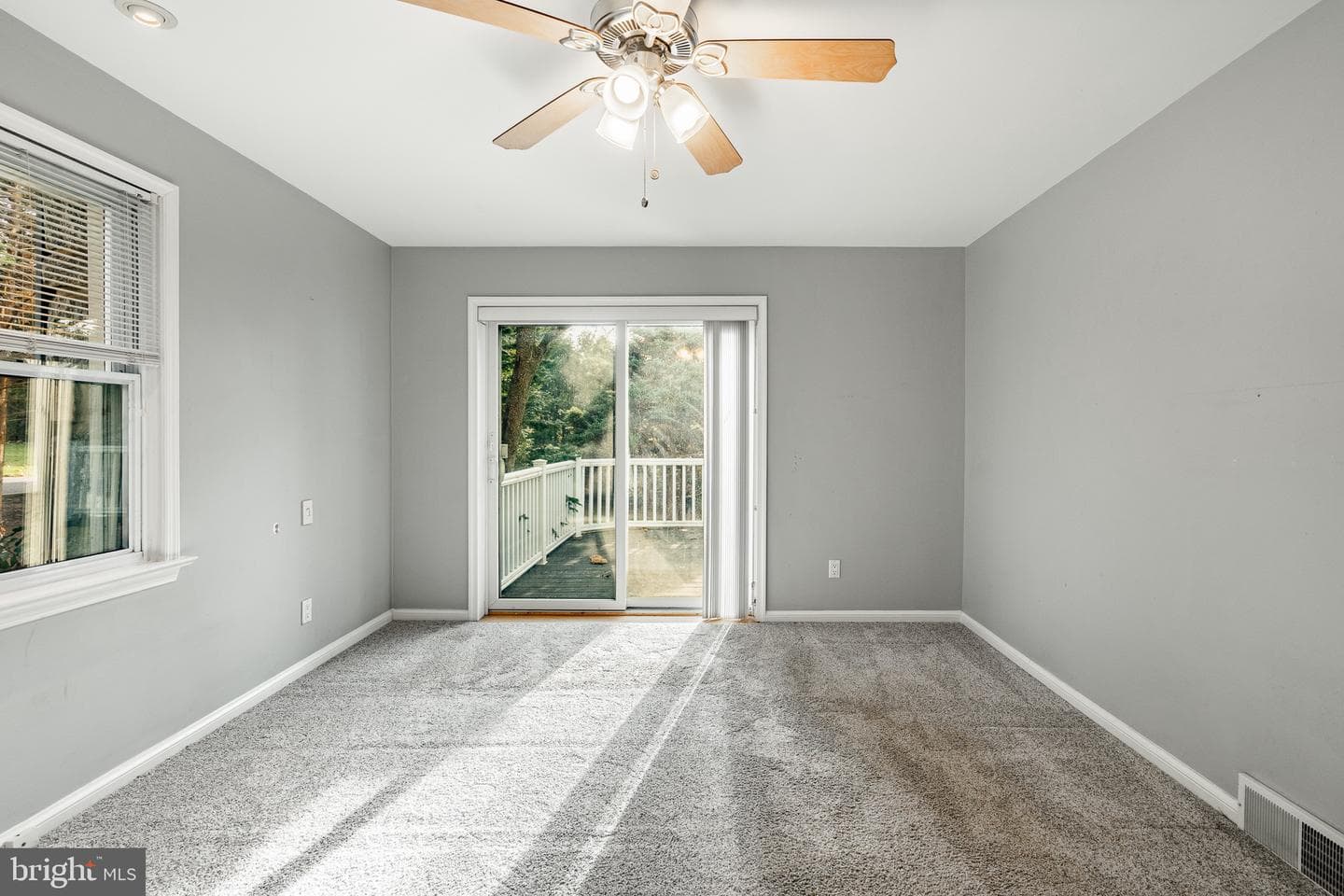 301 2nd Avenue photo 18