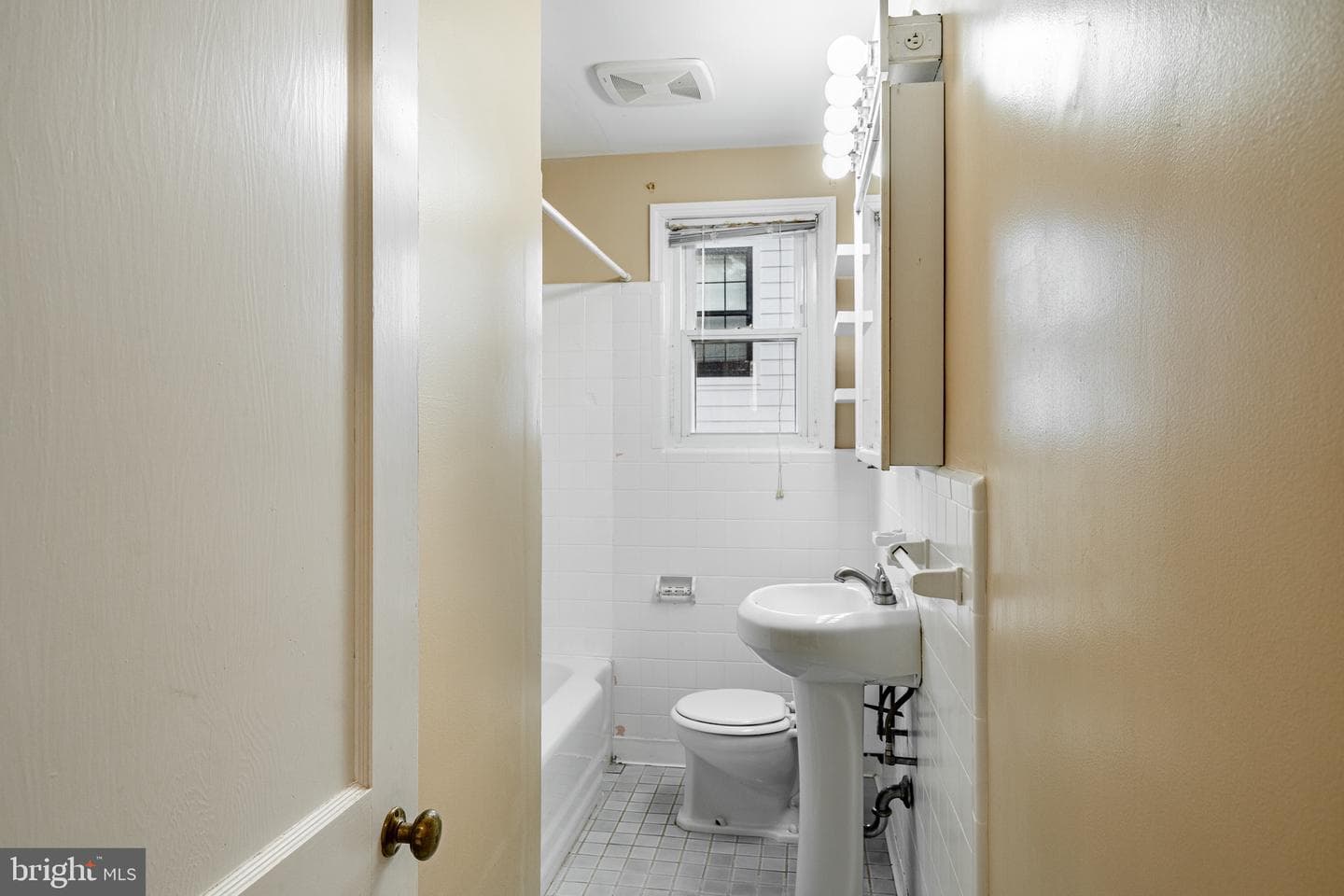 301 2nd Avenue photo 21