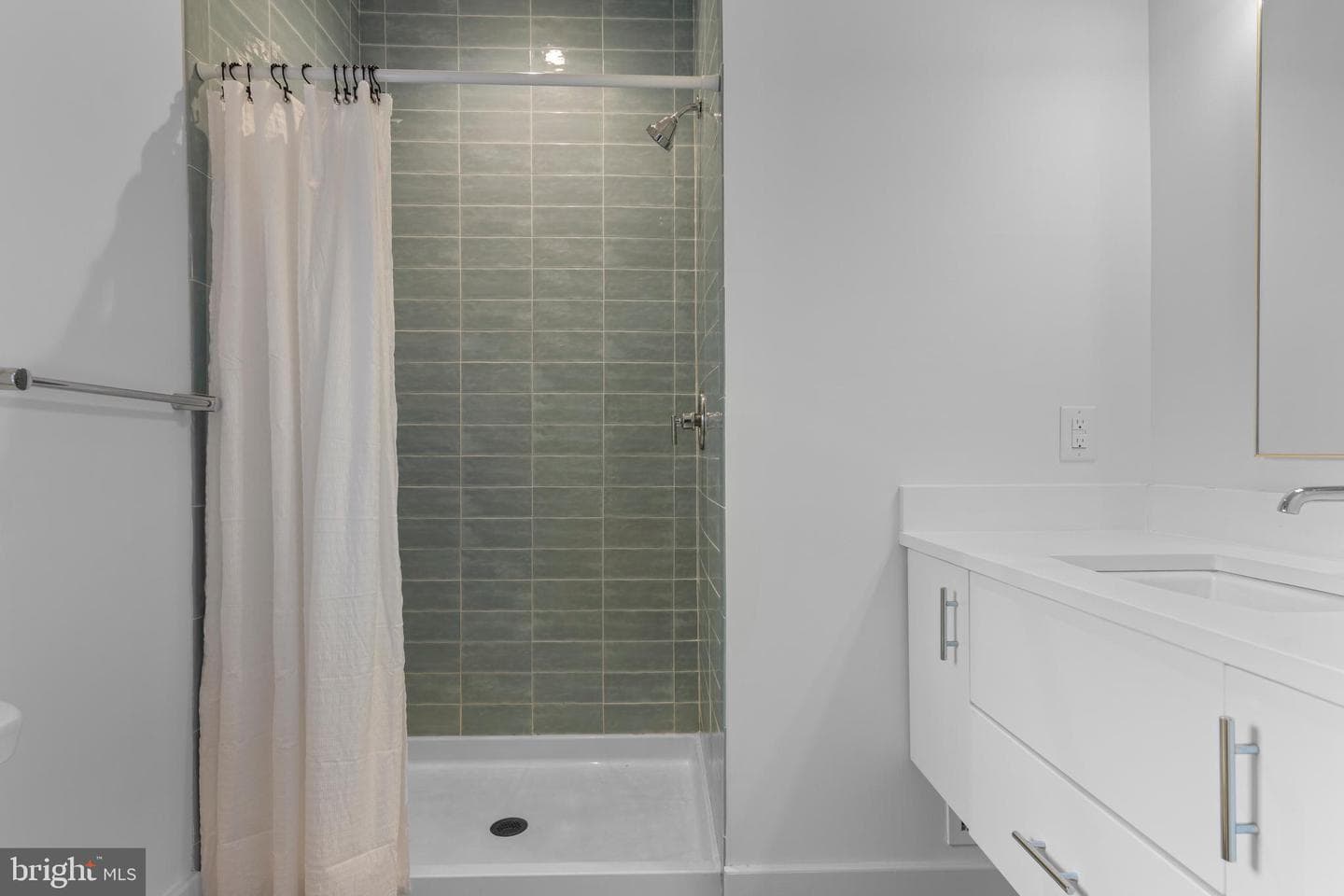 207 Willow Avenue photo 28