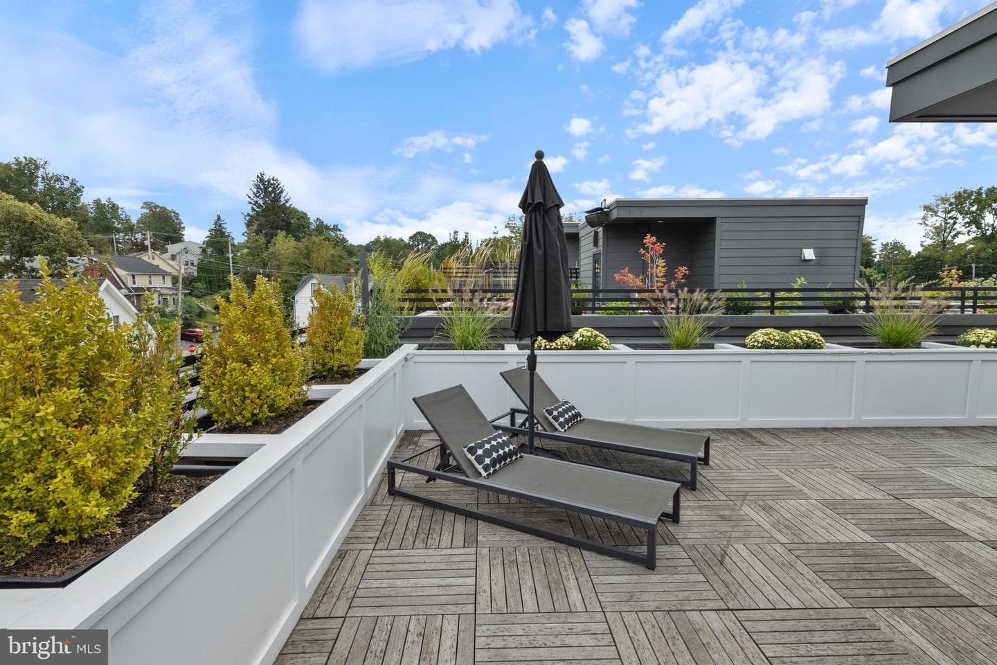 207 Willow Avenue photo 32