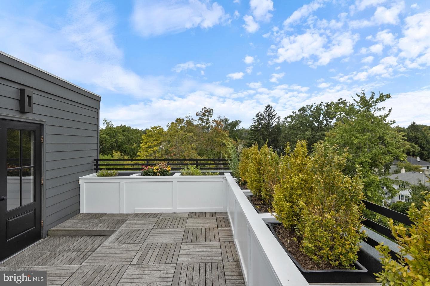 207 Willow Avenue photo 33