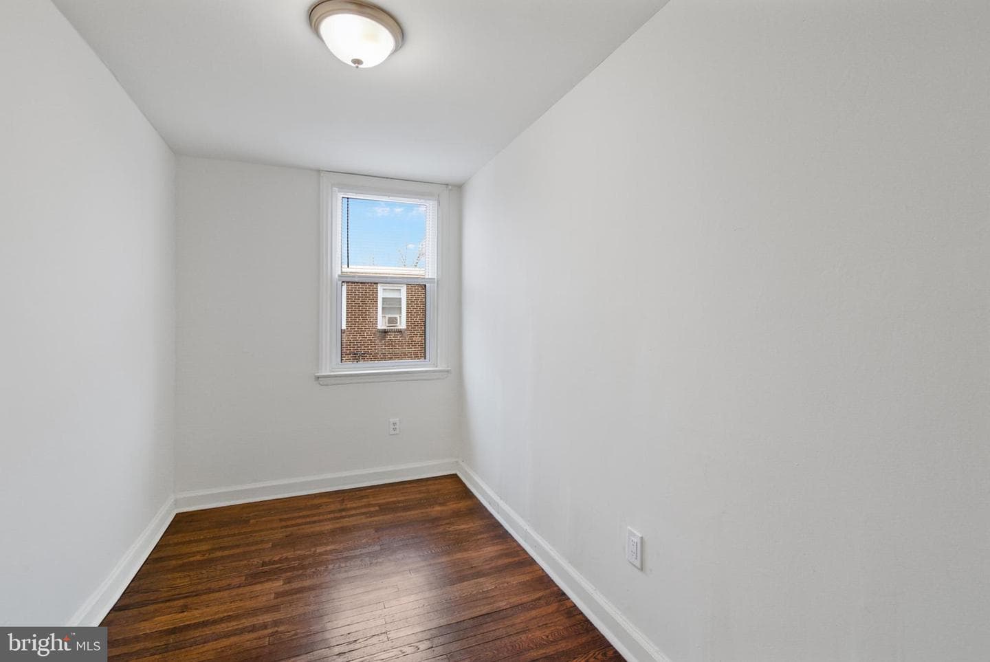 1246 Wycombe Avenue photo 8