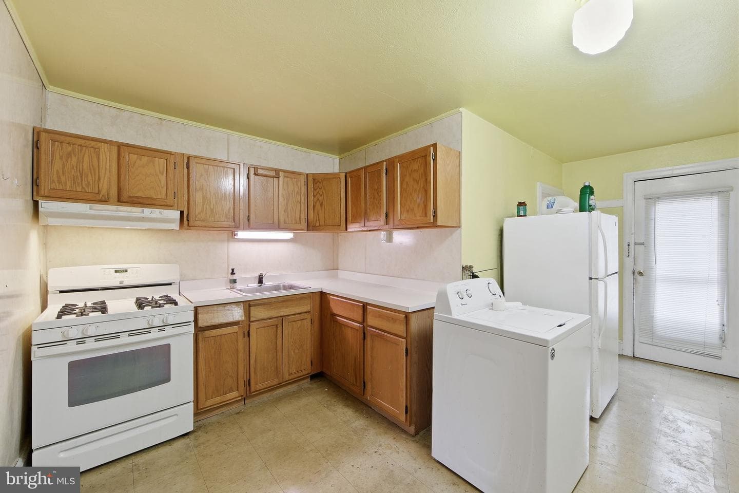 238 Highland Avenue photo 8