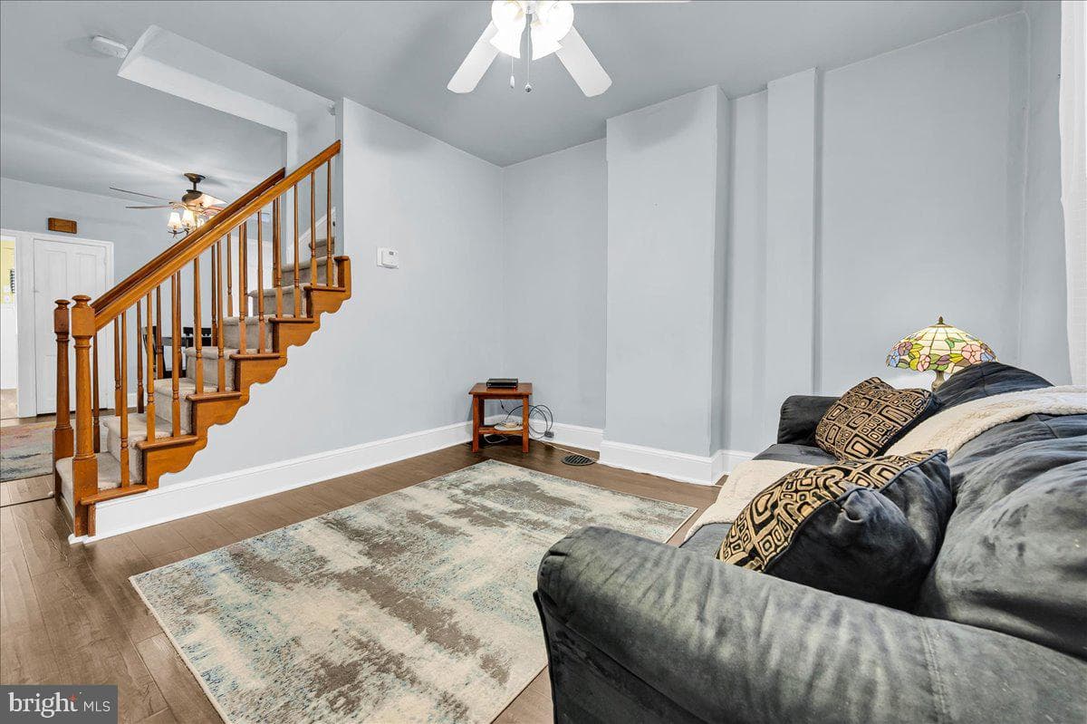 215 8th Street photo 1