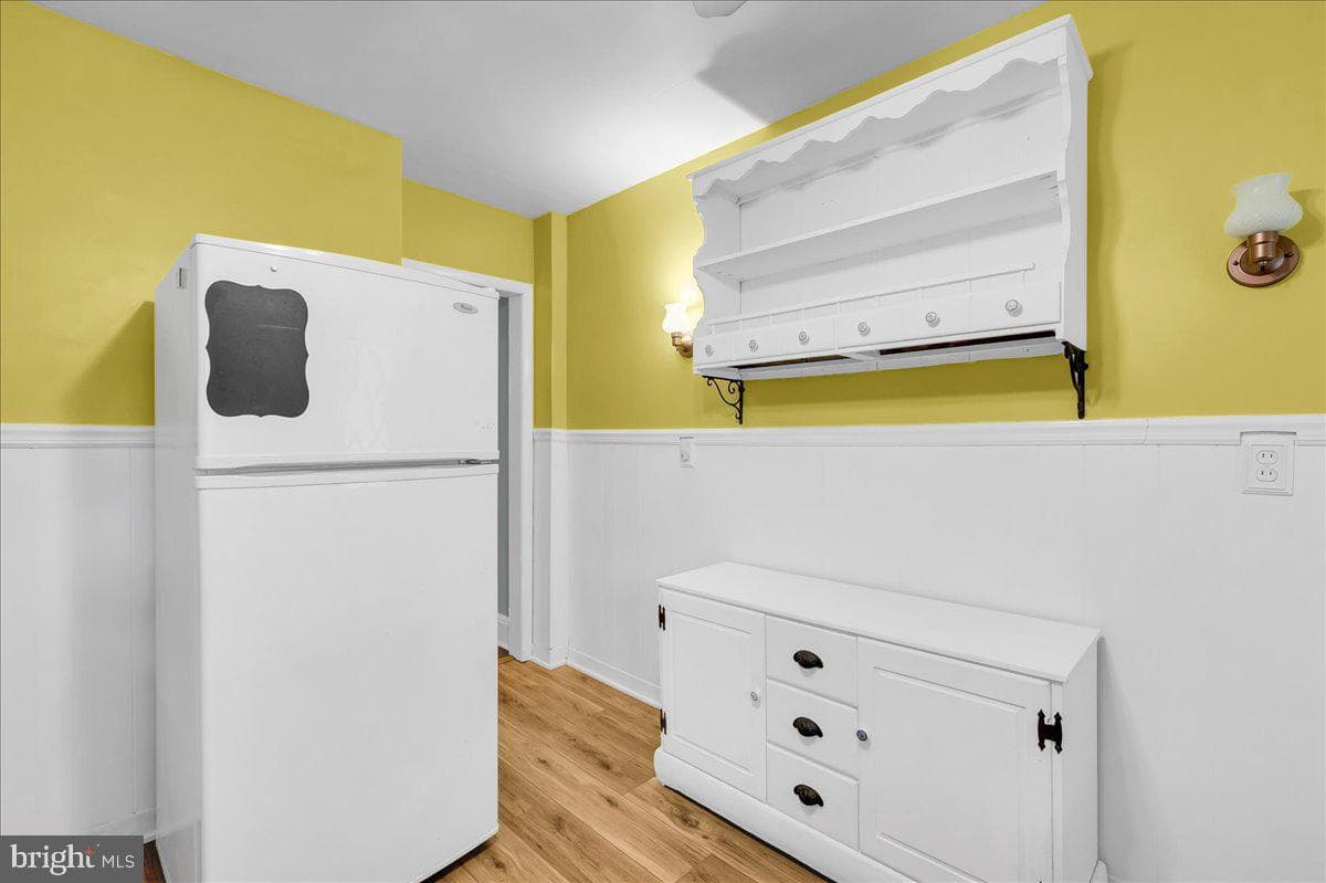215 8th Street photo 12