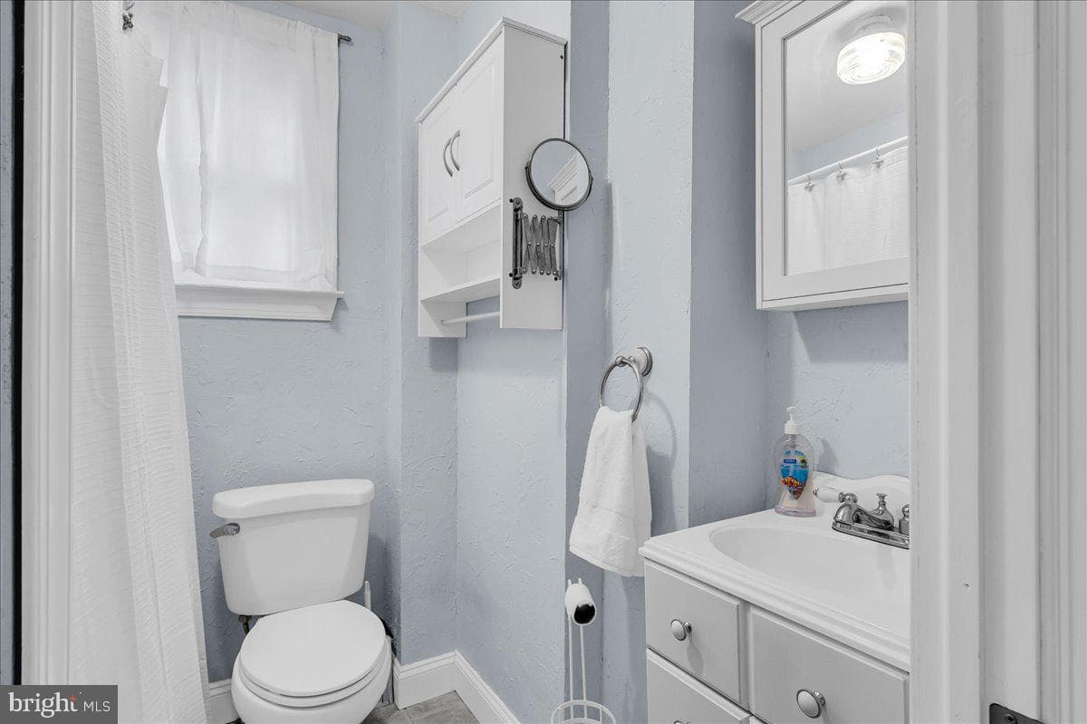215 8th Street photo 19