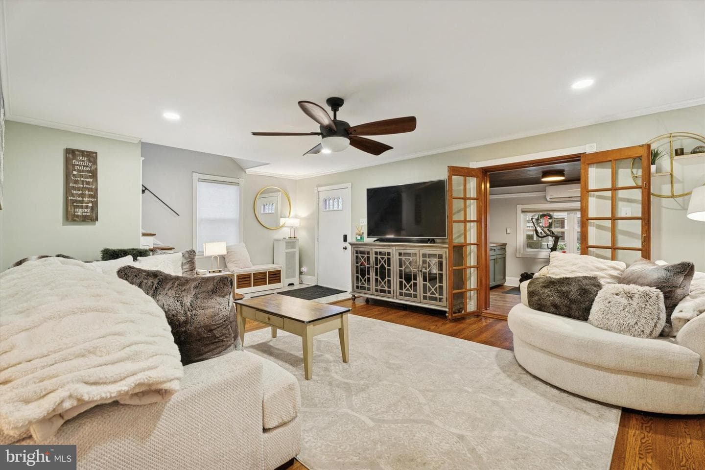 920 Alexander Avenue photo 4