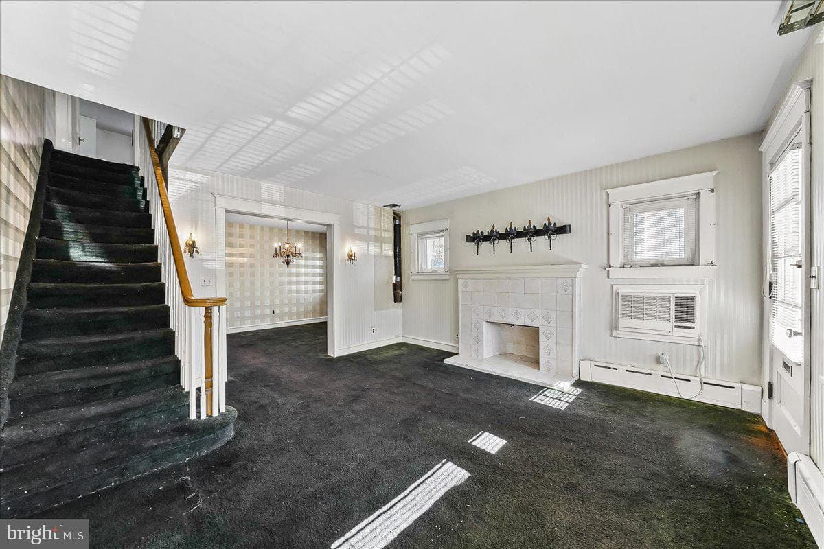 210 Sunnyside Avenue photo 3