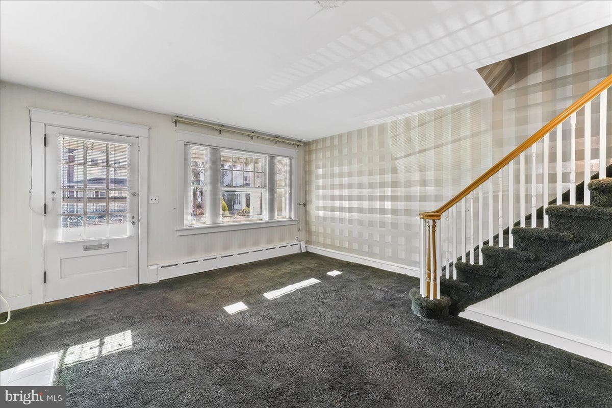 210 Sunnyside Avenue photo 5