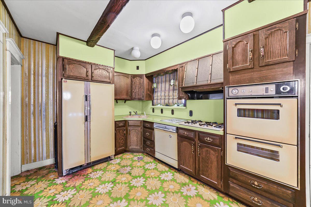 210 Sunnyside Avenue photo 8