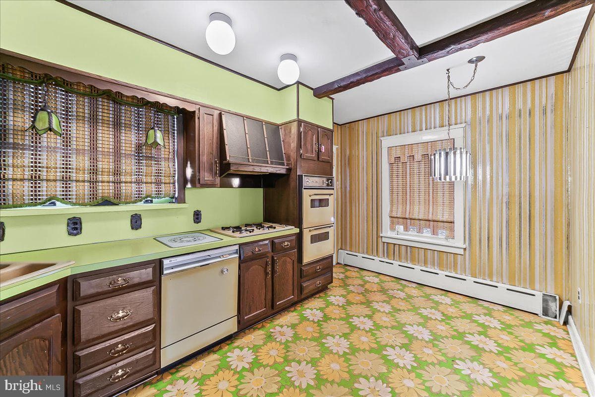 210 Sunnyside Avenue photo 9