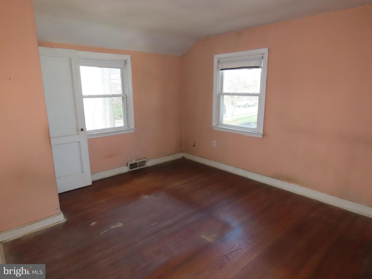 111 S Forest Road photo 10