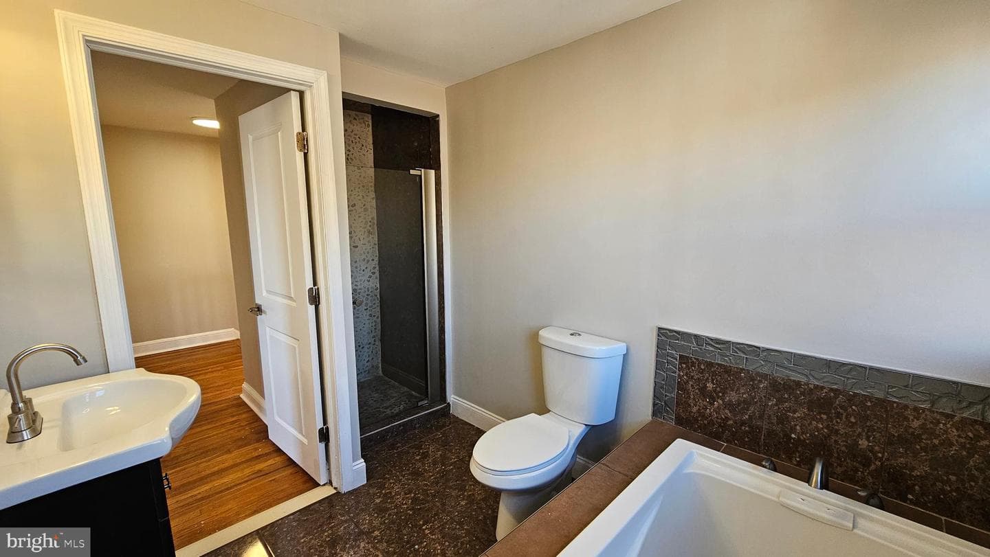 825 Laurel Road photo 25