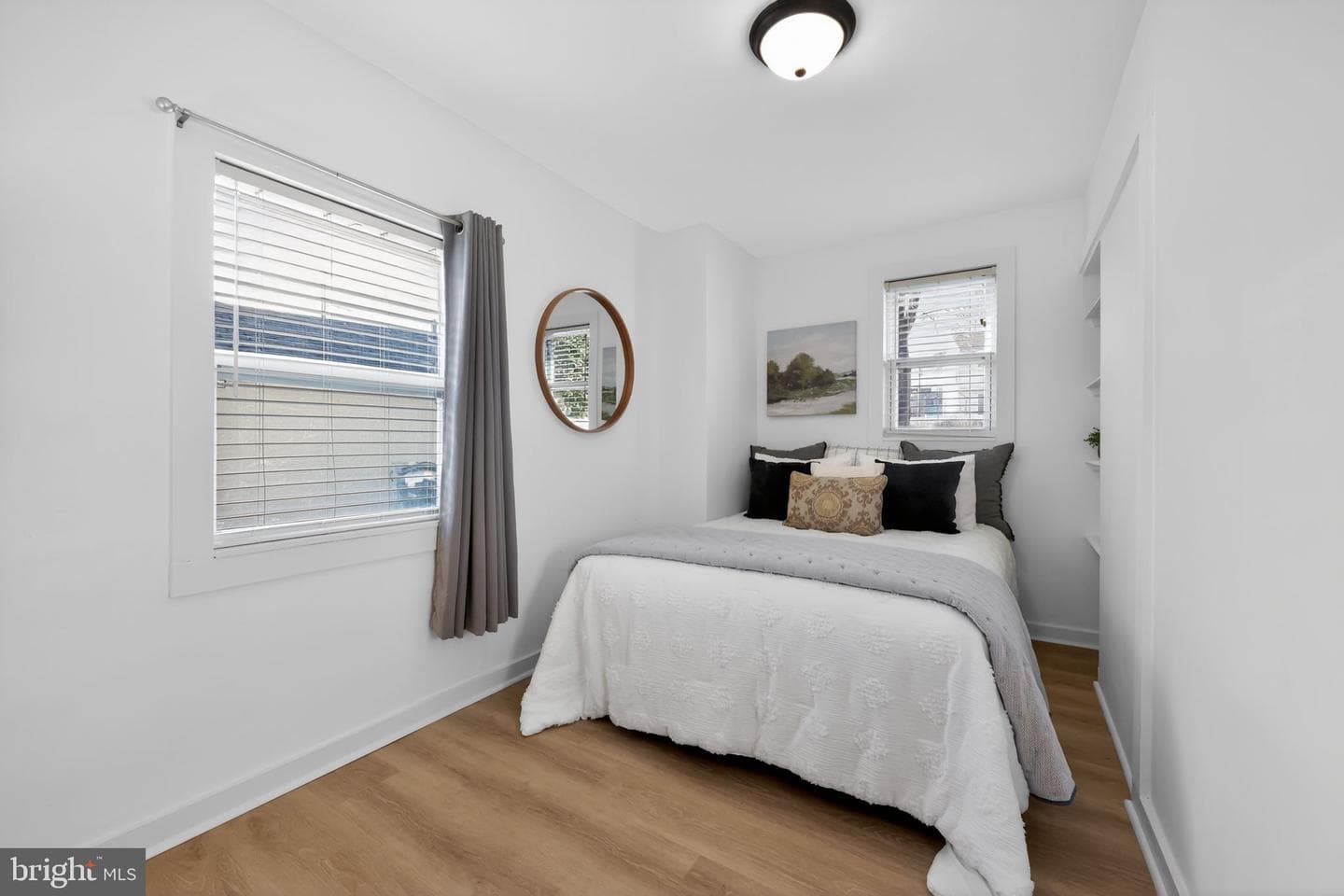 446 Vernon Street photo 19