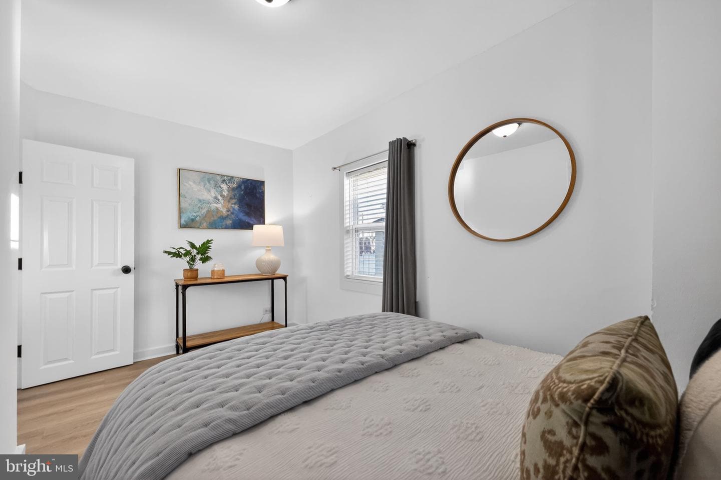 446 Vernon Street photo 20