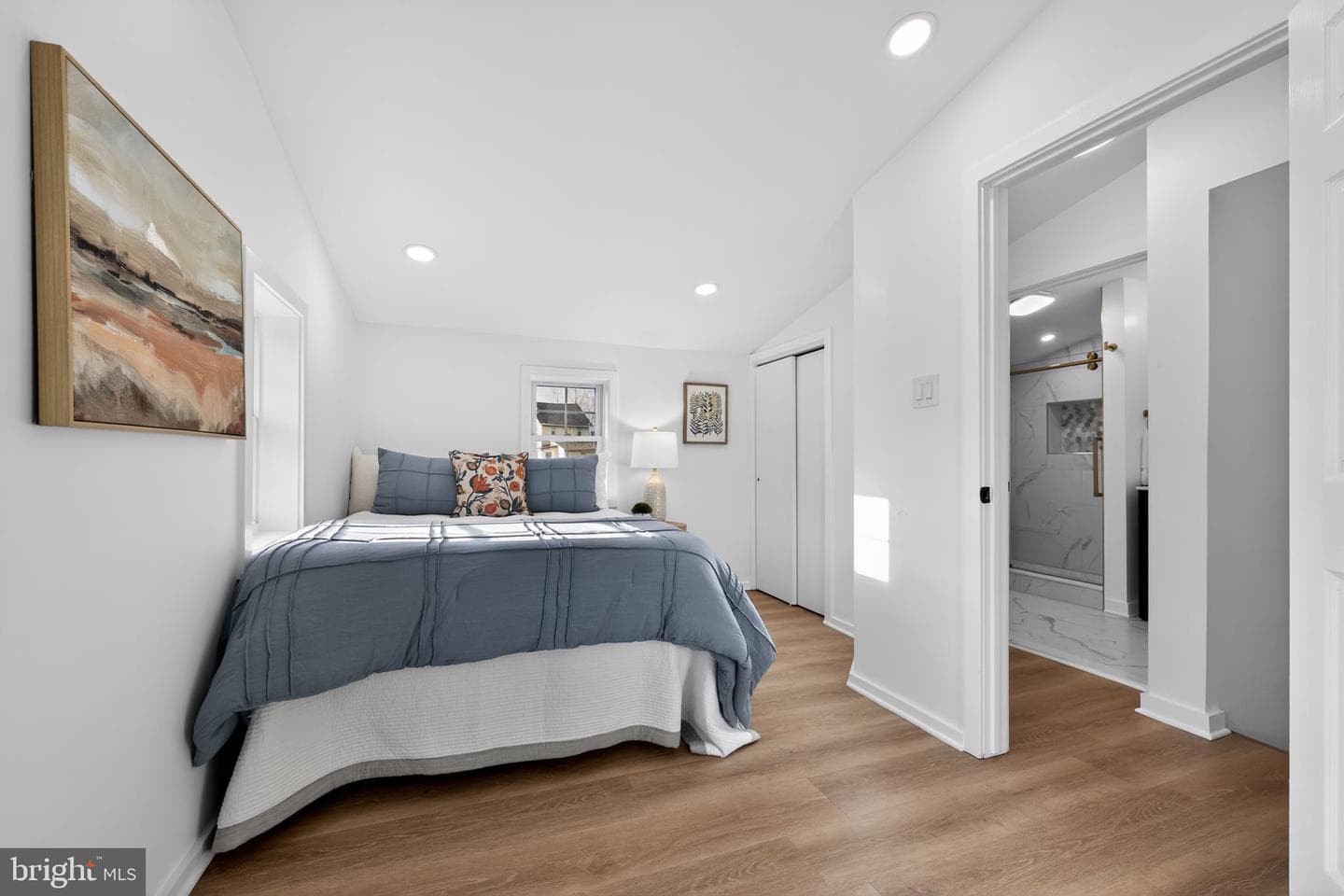 446 Vernon Street photo 24