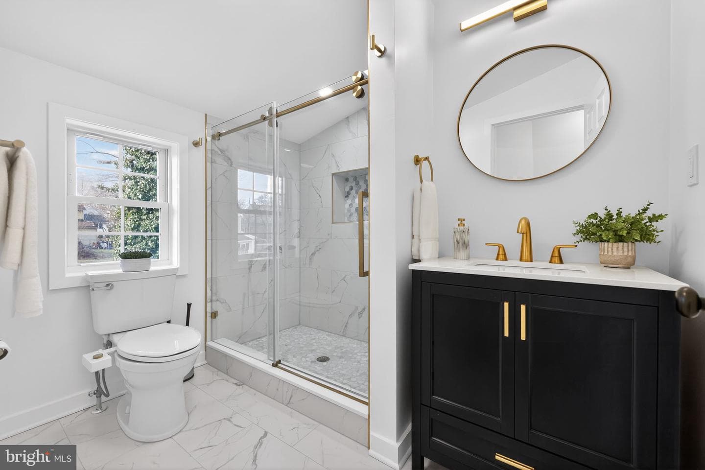 446 Vernon Street photo 28