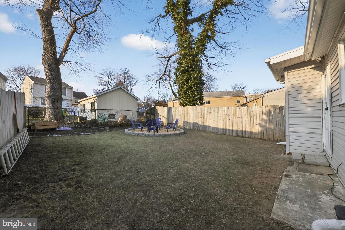 446 Vernon Street photo 32