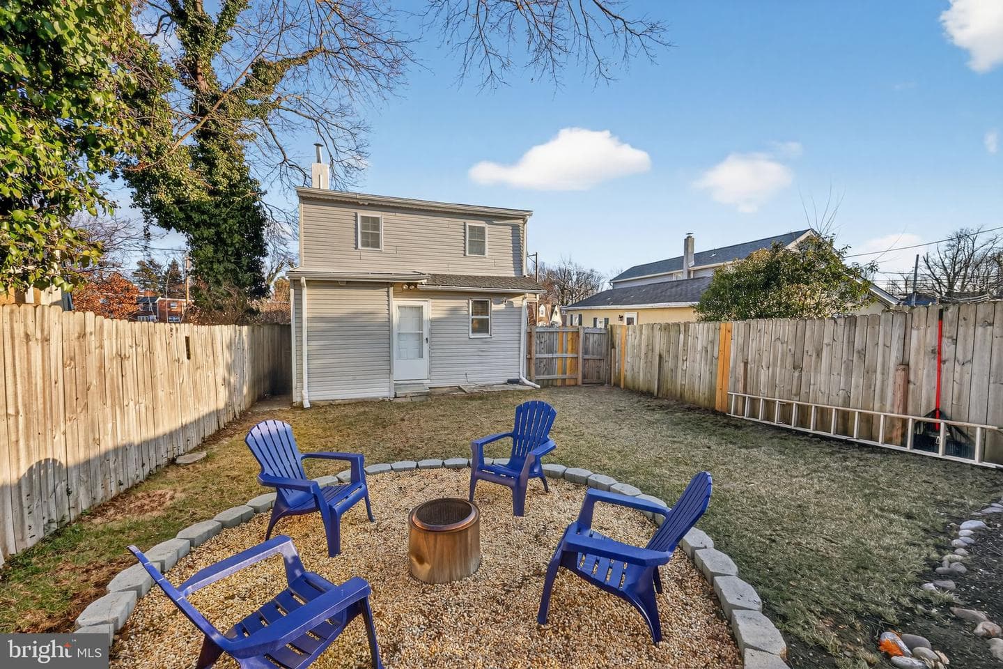446 Vernon Street photo 35