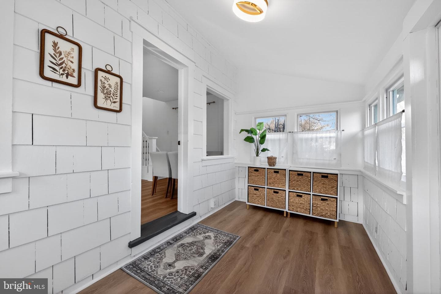 446 Vernon Street photo 5