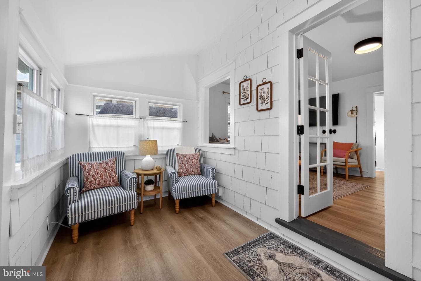 446 Vernon Street photo 6