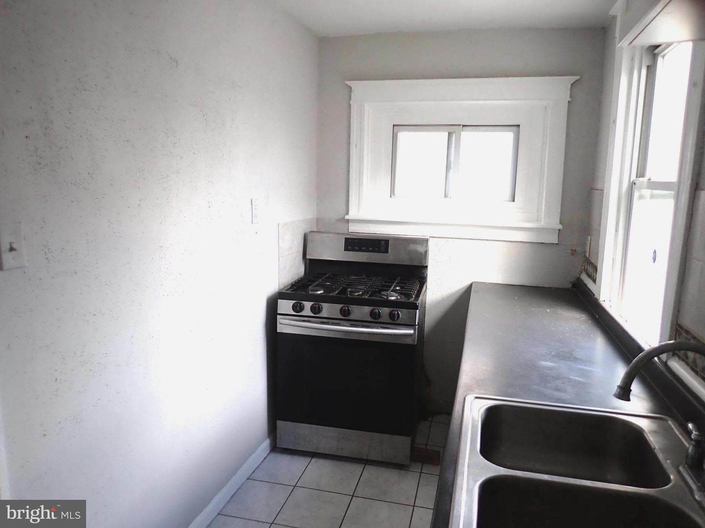 405 Hazel Avenue photo 3