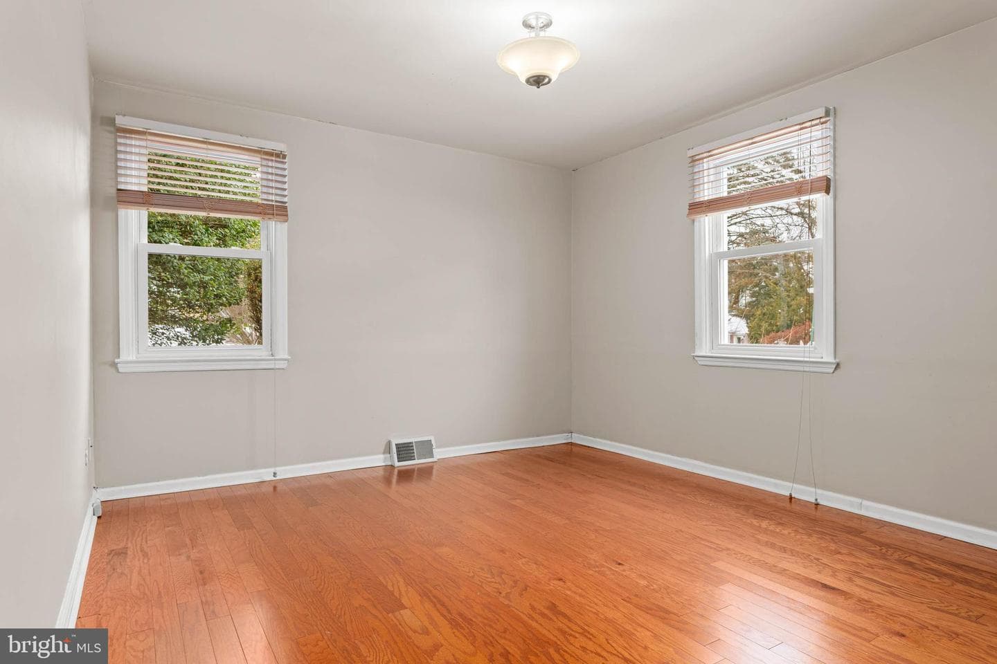 22 Longwood Drive photo 12