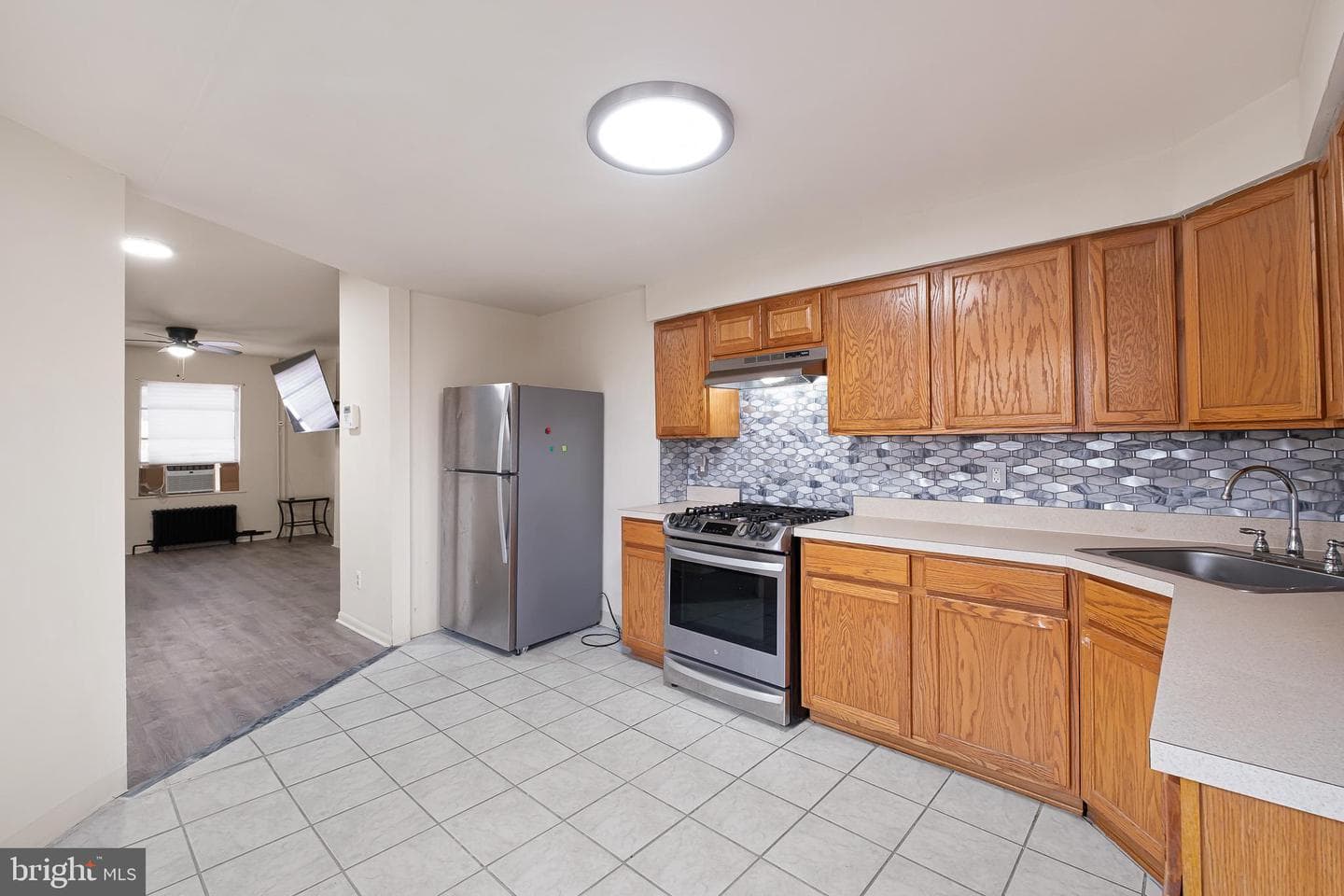 224 N 2nd Street photo 7