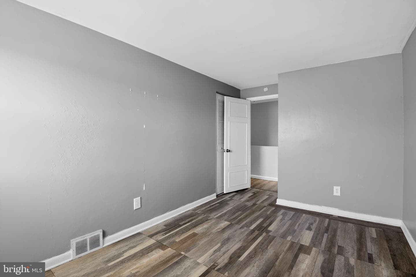 4026 Gideon Road photo 5