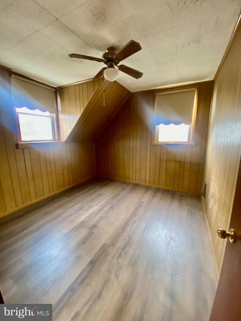 1305 Ridley Avenue photo 18