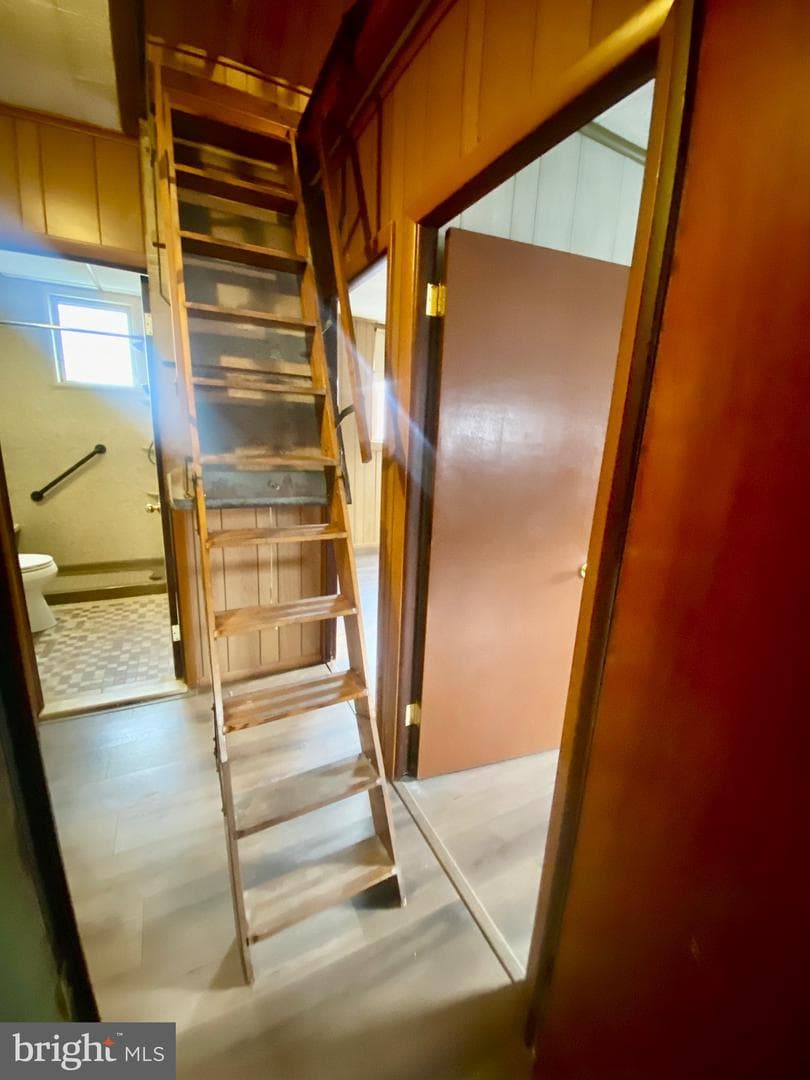 1305 Ridley Avenue photo 20