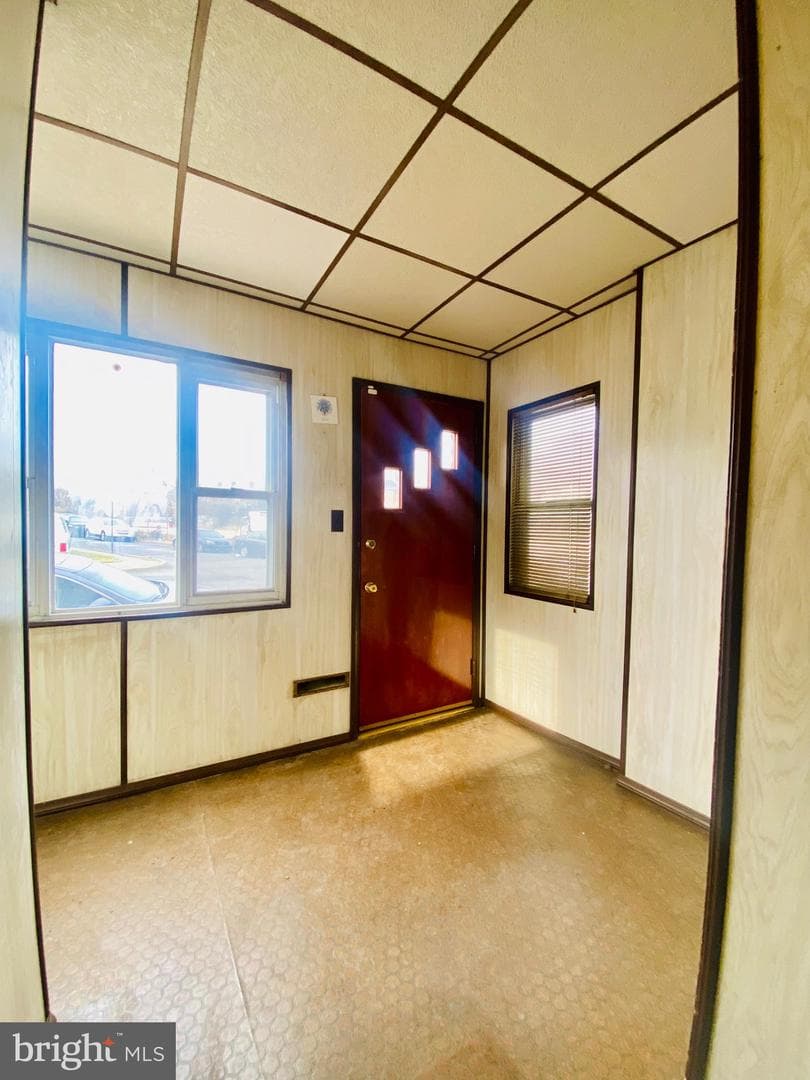 1305 Ridley Avenue photo 5