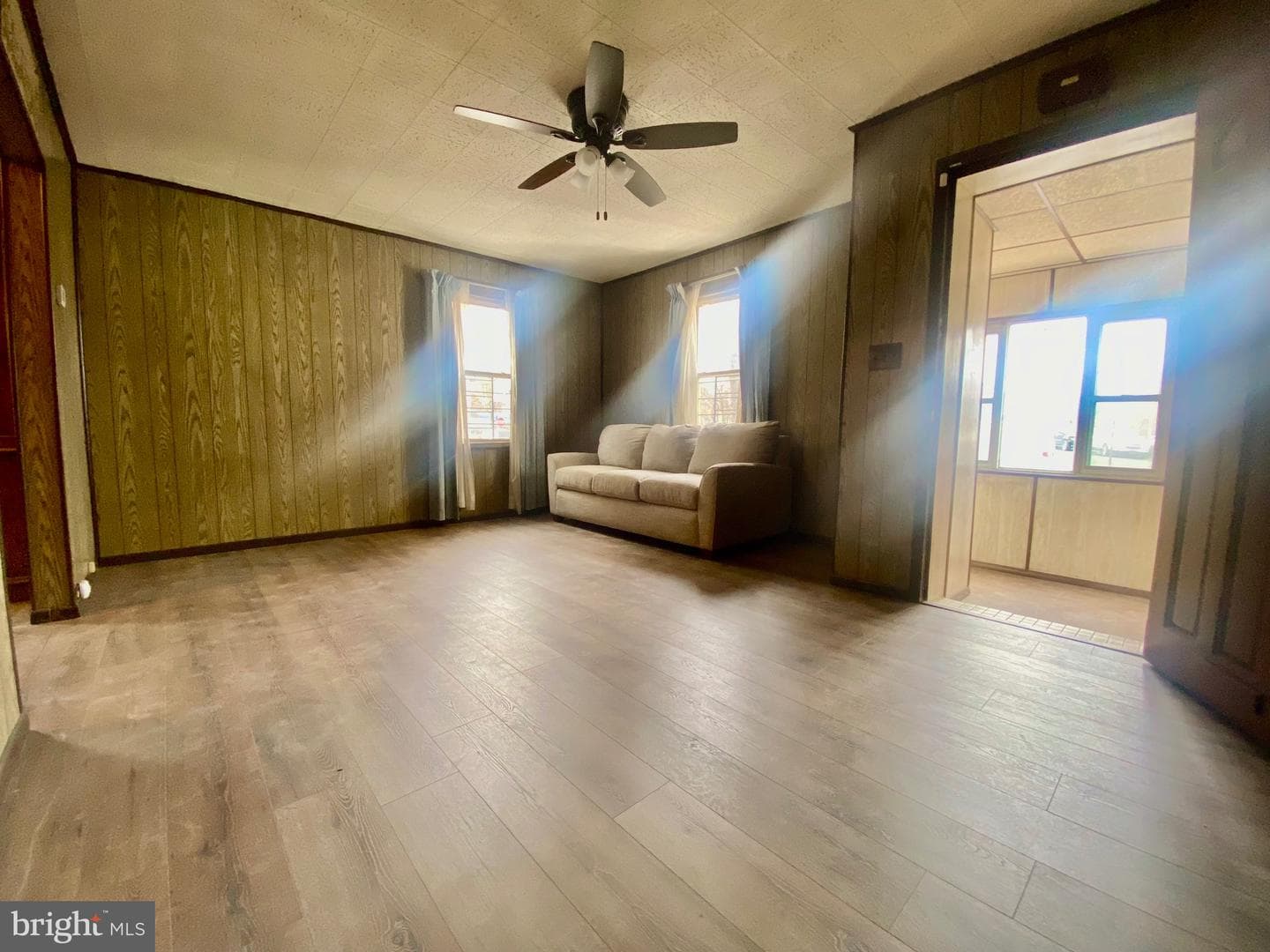 1305 Ridley Avenue photo 8