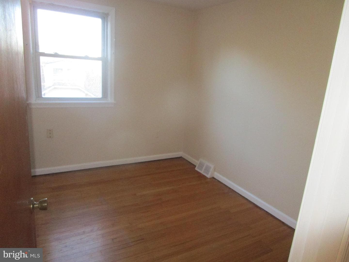 135 Drexel Avenue photo 17