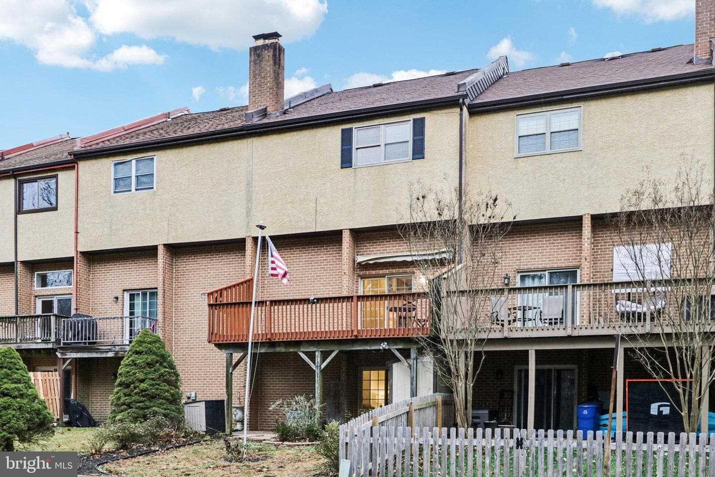 120 Eaton Drive photo 40