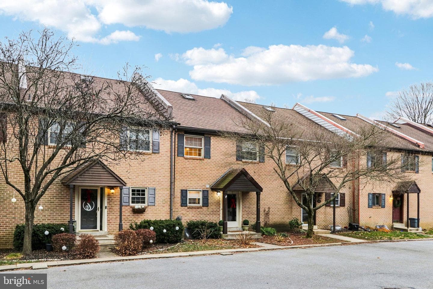 120 Eaton Drive photo 46