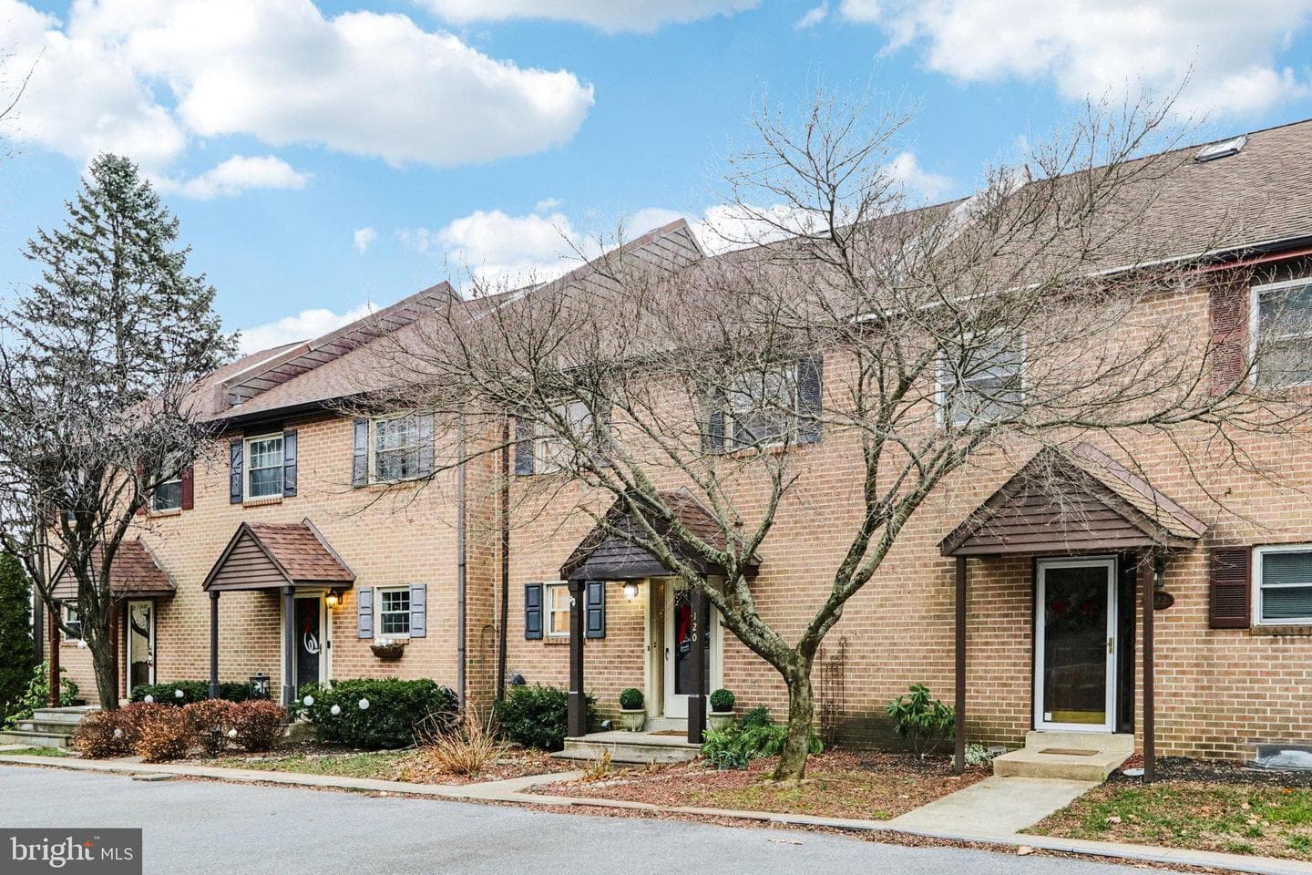 120 Eaton Drive photo 47
