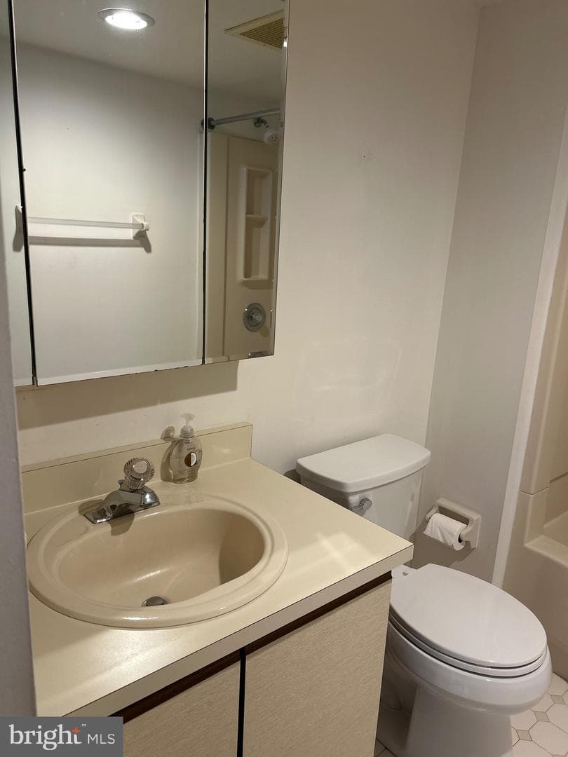 800 Avondale Road #7m photo 8