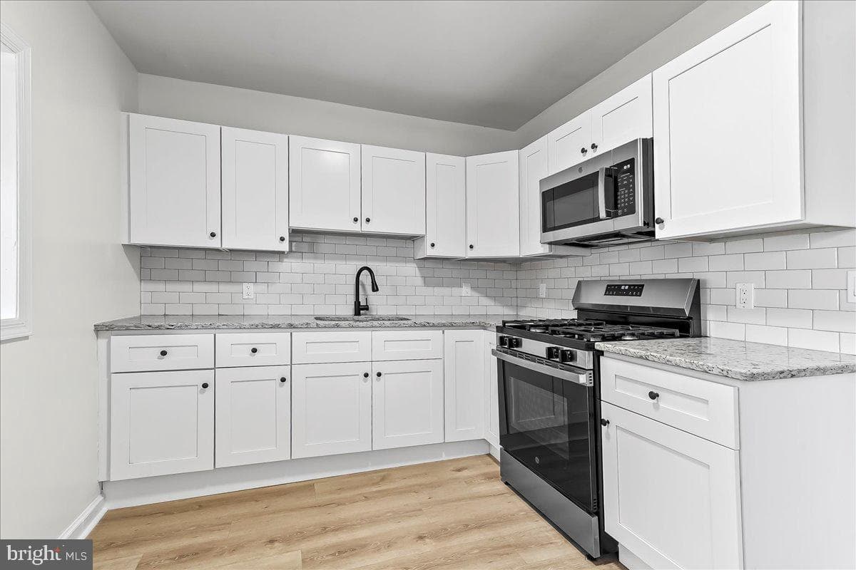 242 Seneca Street photo 12